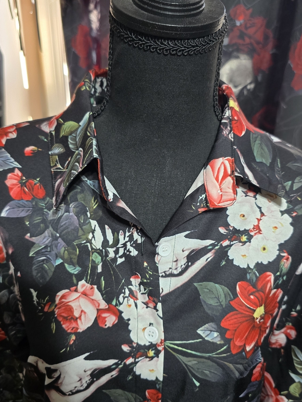 Black Floral Skull Button-Up Shirt - Picture 3 of 7